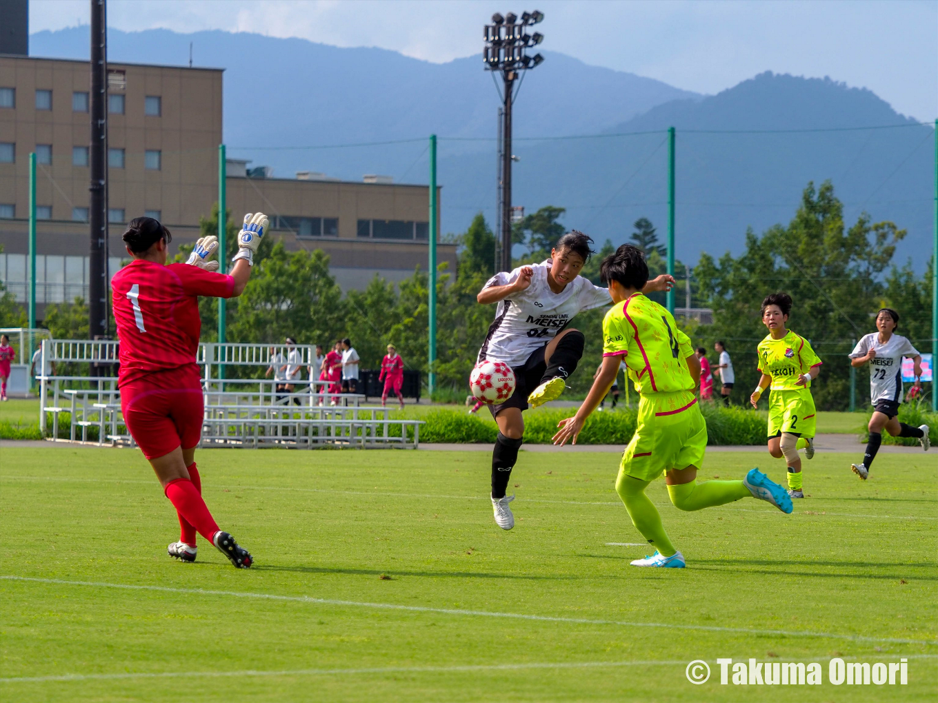 伊藤からのクロスを左足で合わせた松下がこの試合2点目のゴール。